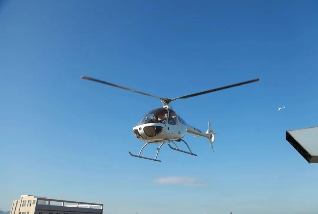 赣翔通航十一月先后签约两名直升机私照飞行学员